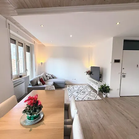 Casa Ploy - Bright And Modern, Between The And The Center * ペスカーラ