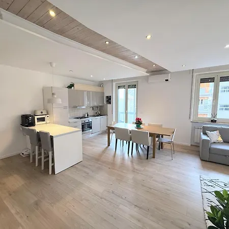 Casa Ploy - Bright And Modern, Between The And The Center Апартаменты