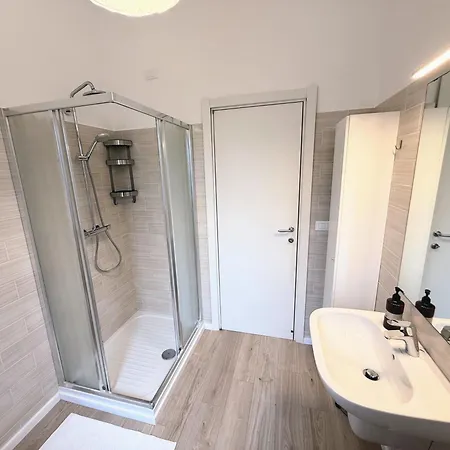 Casa Ploy - Bright And Modern, Between The And The Center Appartement *