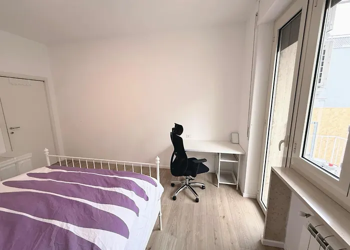 Casa Ploy - Bright And Modern, Between The And The Center Daire Pescara